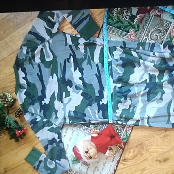 🦌 Camouflage Union Suit NWOT M/L - Picture 7 of 14